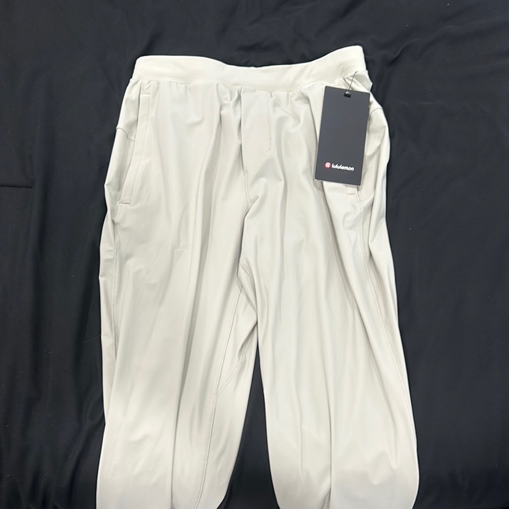 Lululemon Bone Surge Jogger NWT